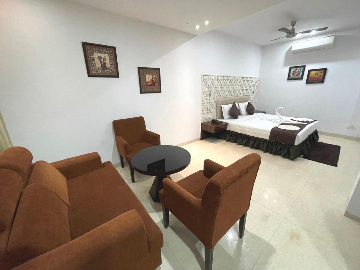 Hotel Goa Continental Arpora Buitenkant foto
