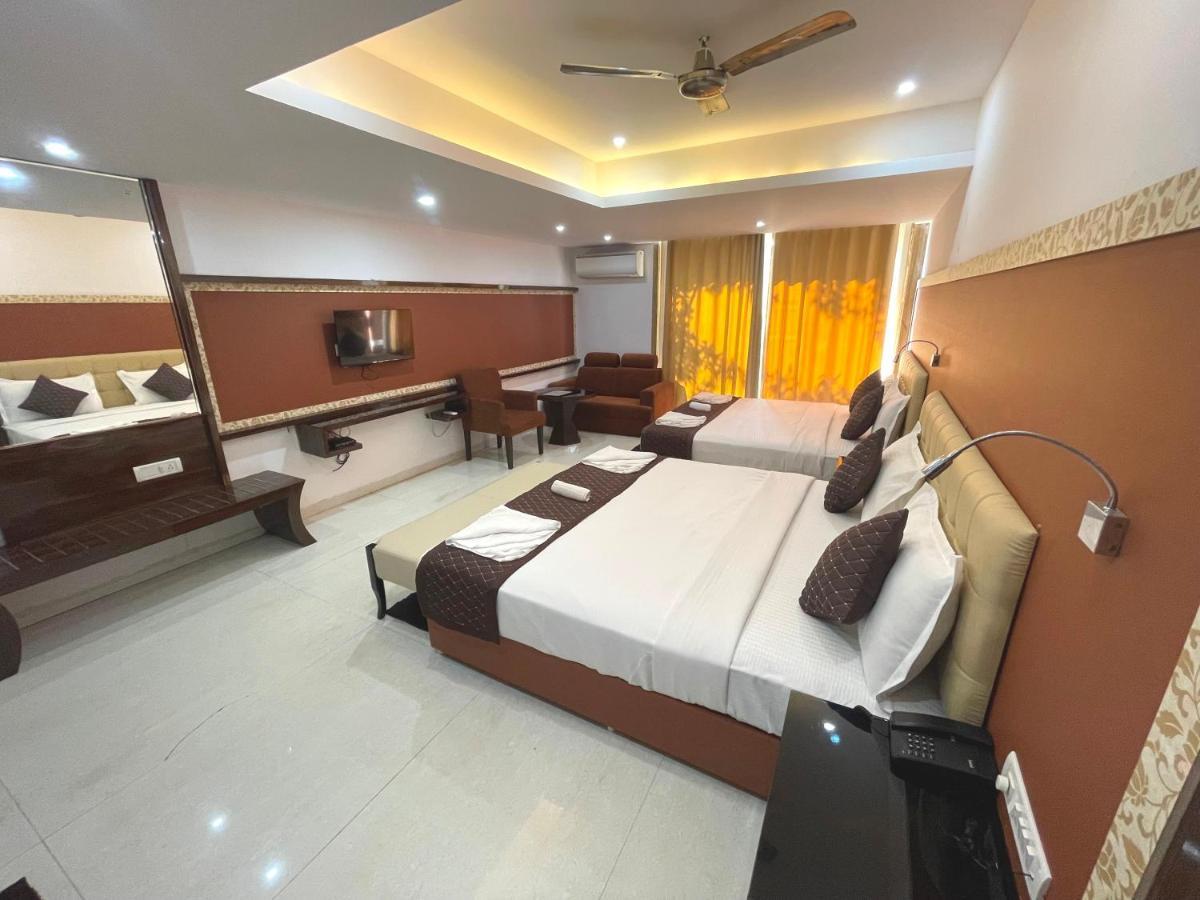 Hotel Goa Continental Arpora Buitenkant foto