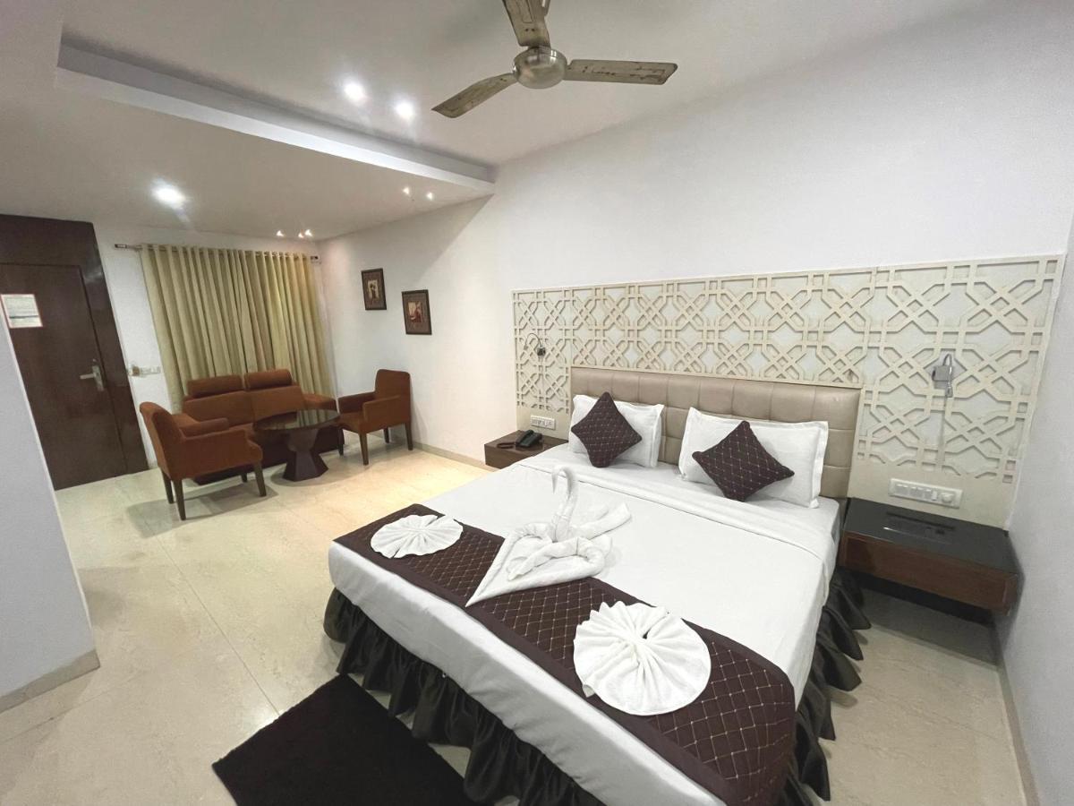Hotel Goa Continental Arpora Buitenkant foto