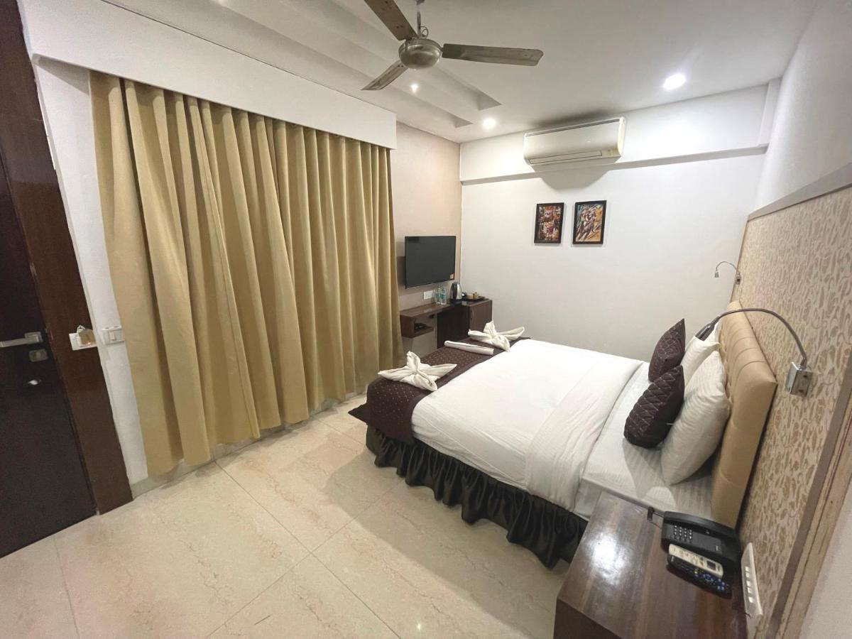 Hotel Goa Continental Arpora Buitenkant foto