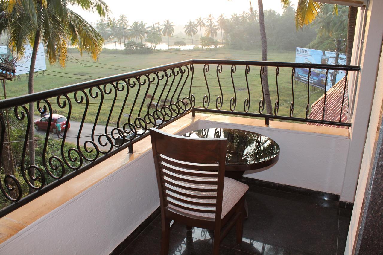 Hotel Goa Continental Arpora Buitenkant foto
