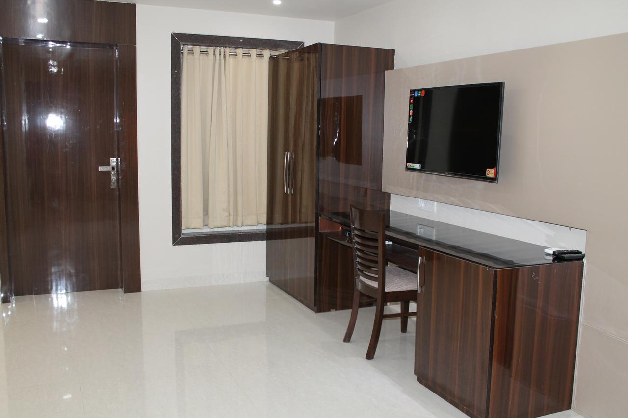 Hotel Goa Continental Arpora Buitenkant foto