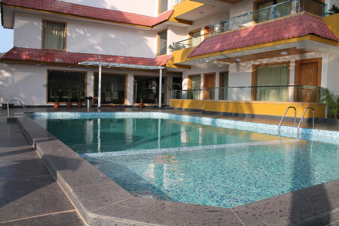 Hotel Goa Continental Arpora Buitenkant foto