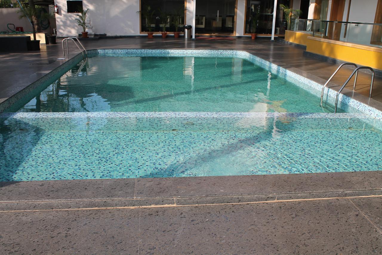 Hotel Goa Continental Arpora Buitenkant foto