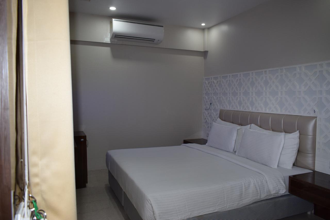 Hotel Goa Continental Arpora Buitenkant foto